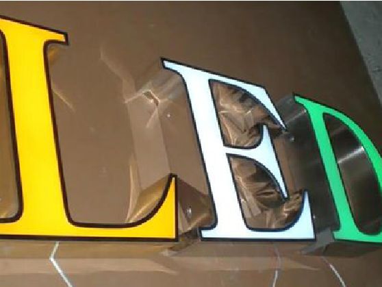 泾阳介绍LED招牌的基础知识。